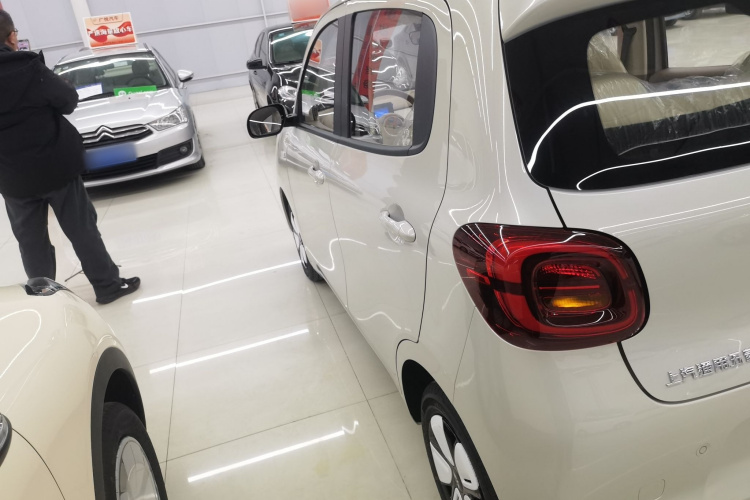 五菱汽车 宏光MINIEV 2025款 四门版 进阶款车身外观4