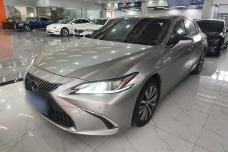 雷克萨斯ES 2020款 200 卓越版