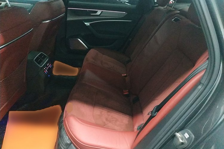 奥迪A6L 2021款 45 TFSI 进享人生版中控内饰21