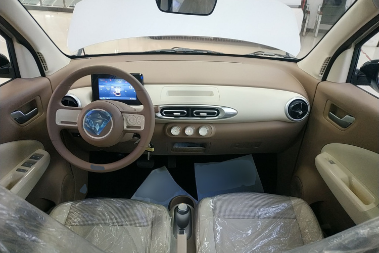 五菱汽车 宏光MINIEV 2025款 四门版 进阶款中控内饰7002