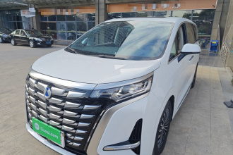 腾势D9 2022款 DM-i 970 四驱旗舰型