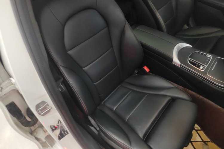 奔驰C级 2021款 C 260 L 运动星耀臻藏版局部细节41