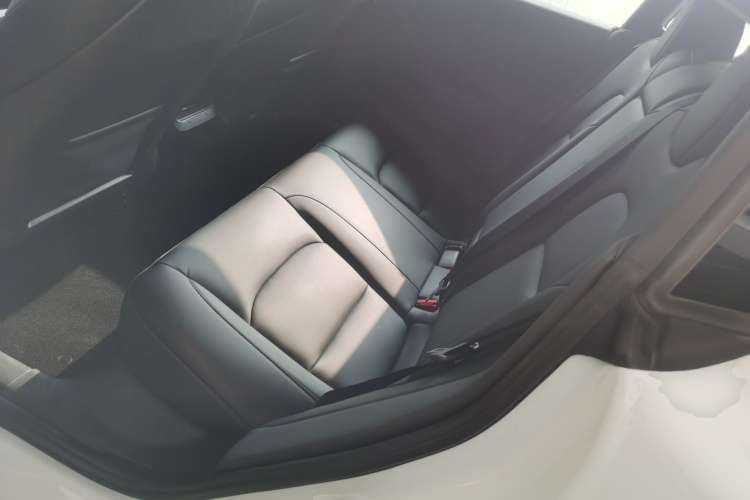 特斯拉 Model 3 2022款 后轮驱动版中控内饰7004
