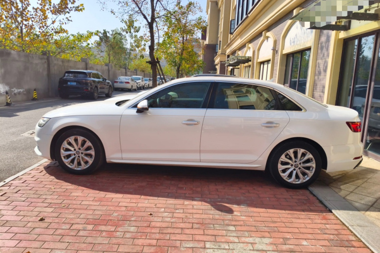 奥迪A4L 2019款 40 TFSI 进取型 国VI车身外观4