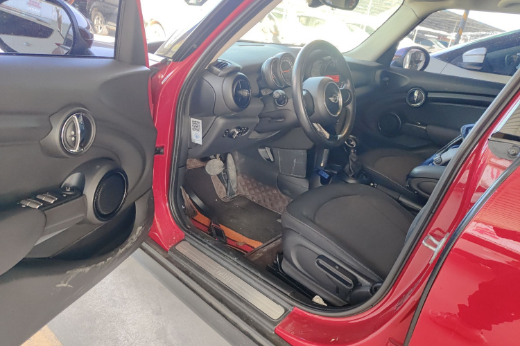 MINI 2015款 1.2T ONE 五门版中控内饰20