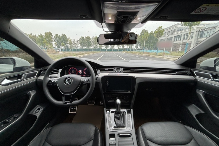 一汽-大众CC 2020款 330TSI 魅颜版 国VI中控内饰7001
