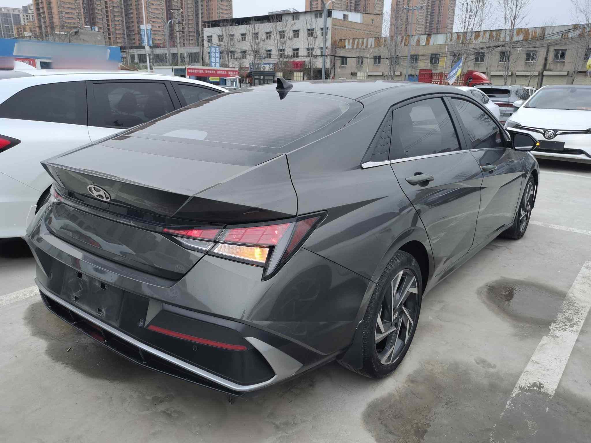 现代 伊兰特 2023款 1.5L CVT GLX精英版(4)