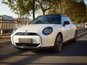 电动MINI COOPER 2025款 改款 466km COOPER E 经典派