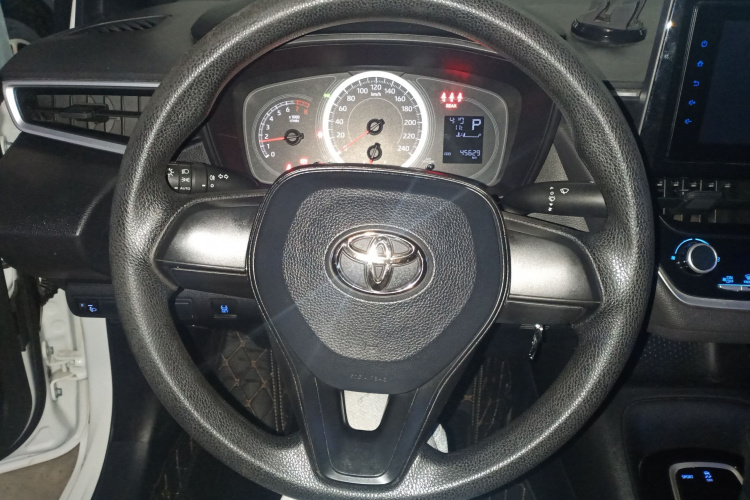 丰田 雷凌 2022款 TNGA 1.5L CVT进取版中控内饰13