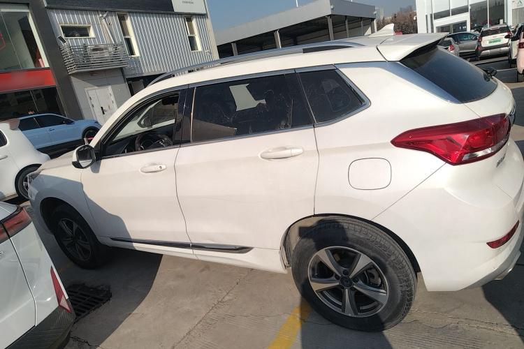 哈弗H6 Coupe 2021款 智联版 1.5T 自动两驱精英型车身外观4