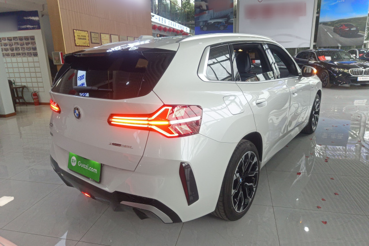 宝马X3 2025款 xDrive30L 领先型 M运动套装车身外观7