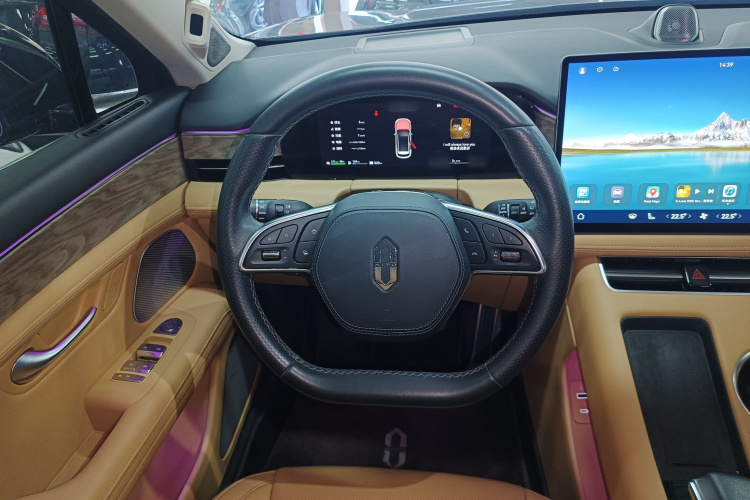 鸿蒙智行 问界M5 2022款 增程四驱性能版中控内饰13