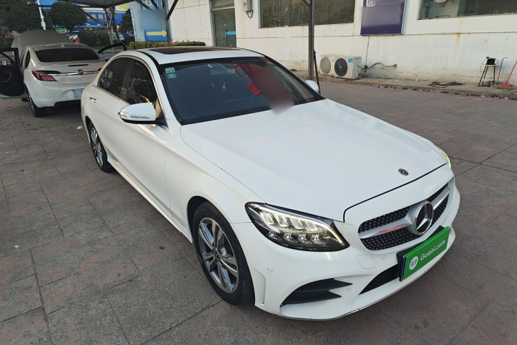 奔驰C级 2019款 C 180 L 时尚型运动版车身外观3