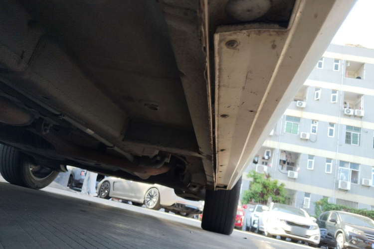 江汽集团 瑞风R3 2019款 1.5T 劲风型 7座局部细节9002