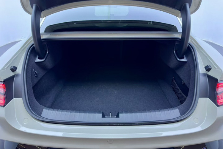 小米汽车 小米SU7 2024款 四驱超长续航高阶智驾Max版中控内饰7003