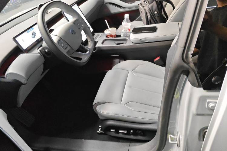 蔚来ET5T 2024款 75kWh Touring局部细节19