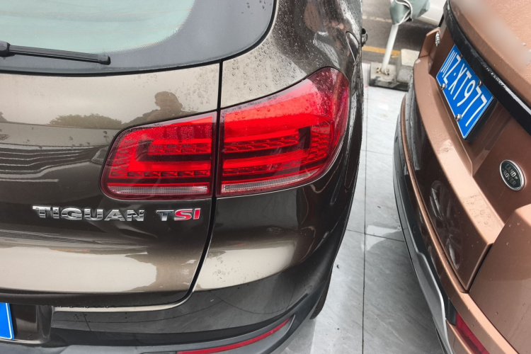 大众 途观 2015款 1.8TSI 自动两驱风尚版车身外观9