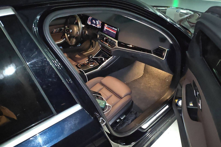 宝马3系 2020款 320Li M运动套装局部细节9005