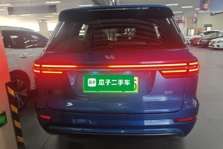 理想汽车 理想ONE 2020款 增程6座版车身外观6