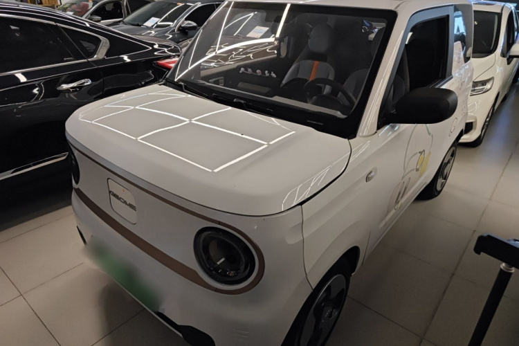吉利银河 2023款 熊猫mini 200km 灵动熊车身外观1