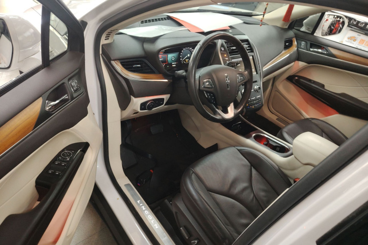 林肯MKC 2014款 2.0T 两驱尊雅版中控内饰7003