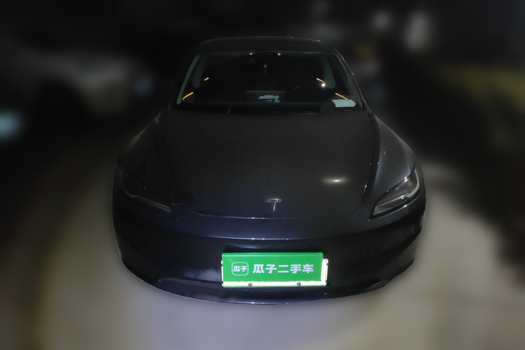 特斯拉 Model 3 2023款 后轮驱动版车身外观2