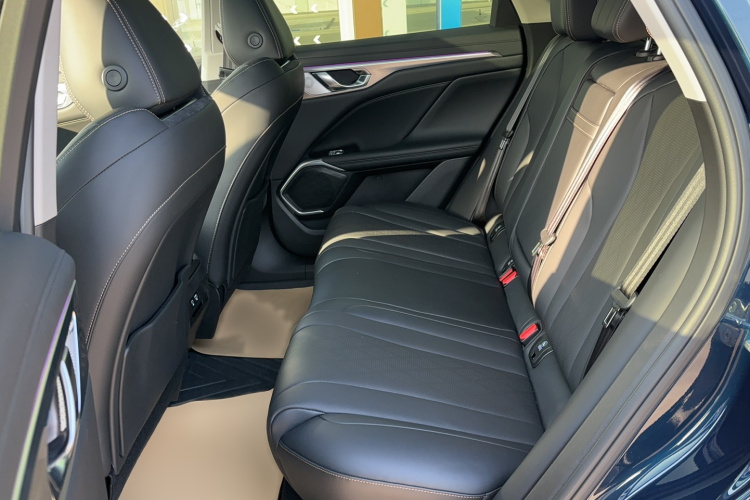 魏牌 摩卡新能源 2024款 Hi4 四驱长续航版中控内饰7002