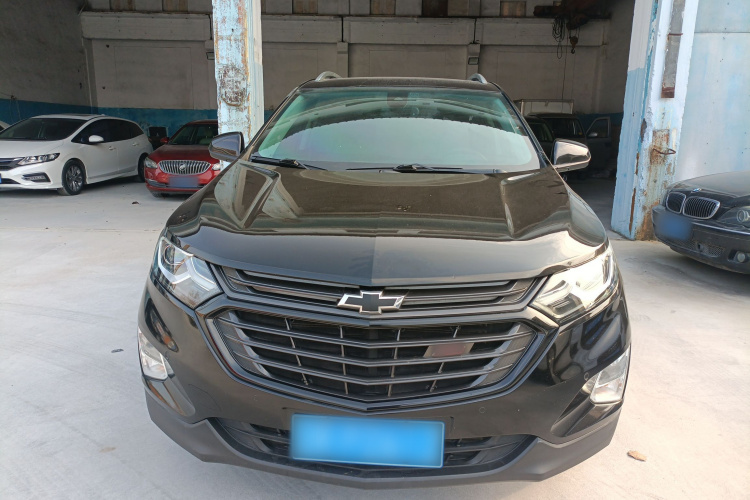 雪佛兰 探界者 2018款 RS 550T 自动四驱捍界版车身外观2