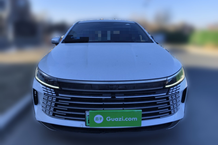 比亚迪 驱逐舰05 2024款 荣耀版 DM-i 55KM 豪华型车身外观2