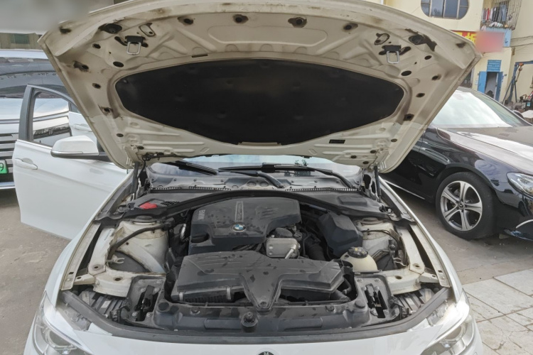 宝马3系 2015款 320Li 超悦版时尚型机舱底盘24