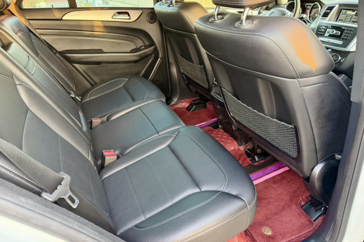 奔驰M级 2014款 ML 320 4MATIC局部细节9004