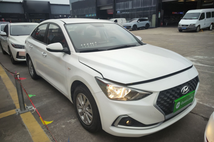 现代 悦动 2018款 1.6L 自动悦目版GL 国VI车身外观3