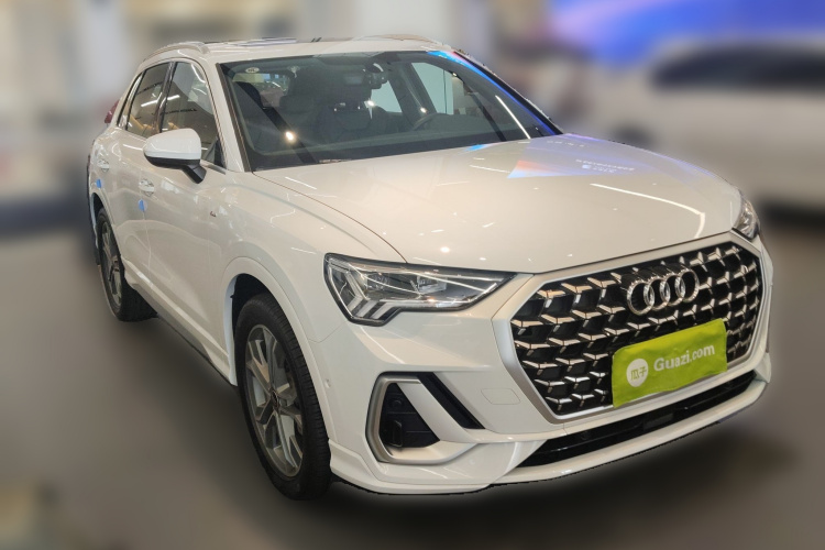 奥迪Q3 2024款 40 TFSI 时尚动感型车身外观3