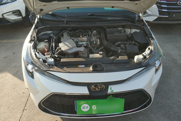 丰田 雷凌 2019款 185T CVT豪华版 国VI机舱底盘24