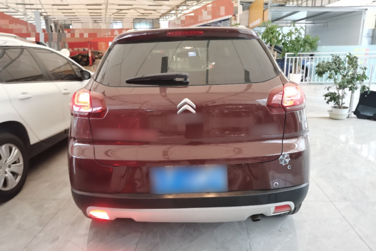 雪铁龙C3-XR 2015款 1.6L 自动先锋型车身外观6