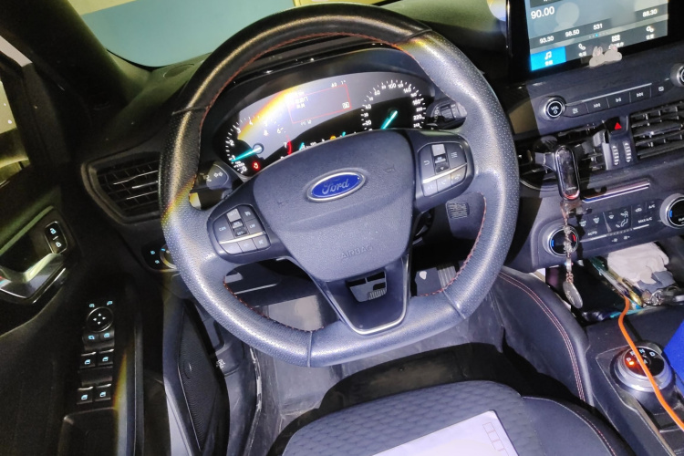 福特 福克斯 2020款 两厢 EcoBoost 180 自动ST Line局部细节13