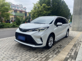 丰田 格瑞维亚 2023款 2.5L混动 舒适版