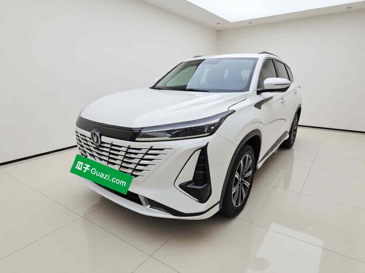 长安CS75 PLUS 2023款 第三代 1.5T 自动尊贵型(2)