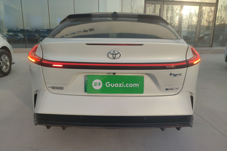 丰田bZ5 2025款 630 MAX智行版车身外观6