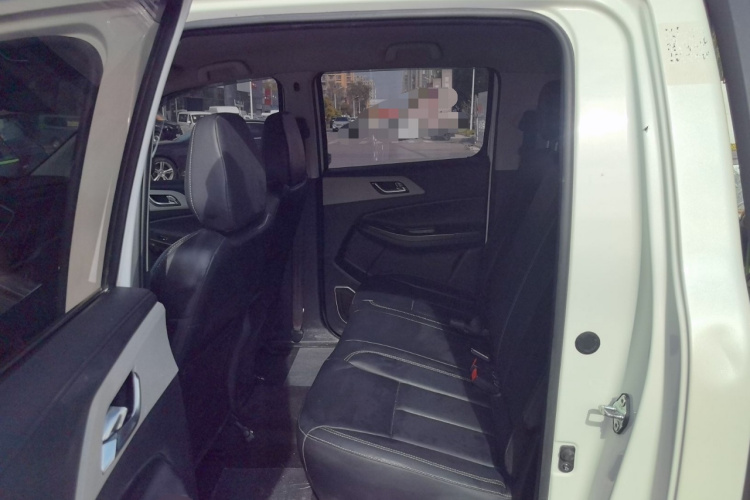 江铃 域虎7 2022款 2.0T自动柴油四驱舒享型标轴中控内饰7004