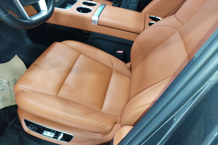 理想汽车 理想L9 2022款 Max中控内饰19