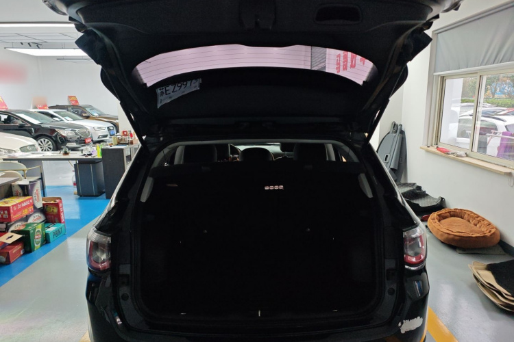 Jeep 指南者 2017款 200T 自动家享版机舱底盘23