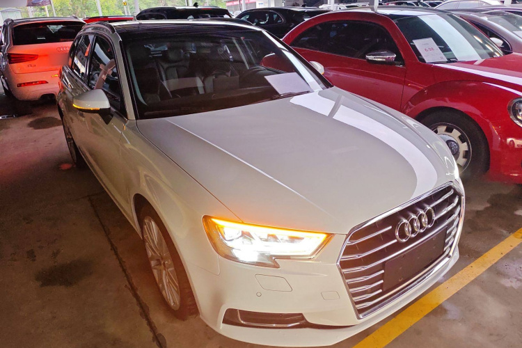 奥迪A3 2018款 30周年年型 Sportback 40 TFSI 风尚型车身外观6002