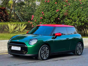 电动MINI COOPER 2024款 456km COOPER E 经典派