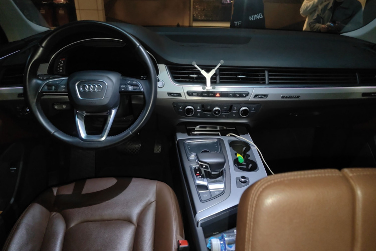 奥迪Q7 2016款 40 TFSI S line运动型中控内饰12