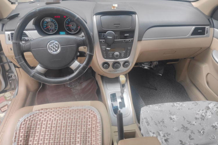 别克 凯越 2013款 1.5L 自动经典型中控内饰7002