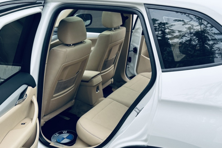 宝马X1 2012款 sDrive20i 领先型中控内饰7001