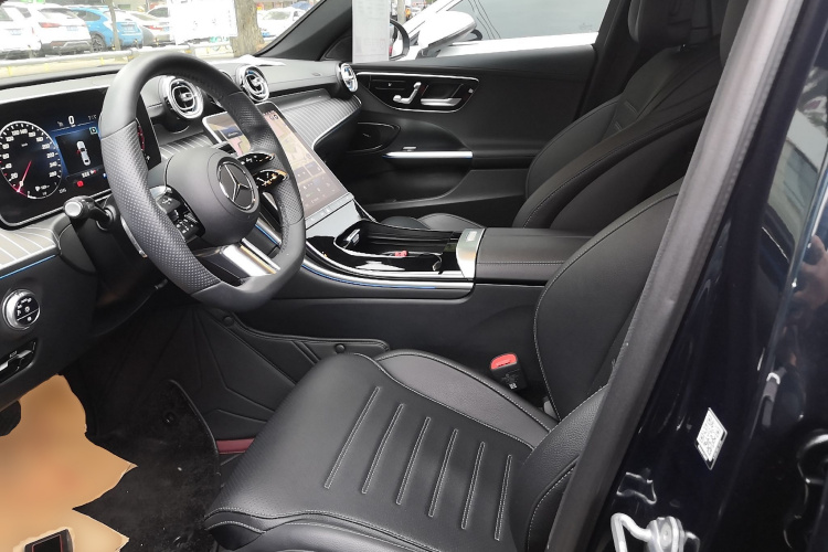 奔驰C级 2022款 改款 C 260 L 运动版中控内饰19