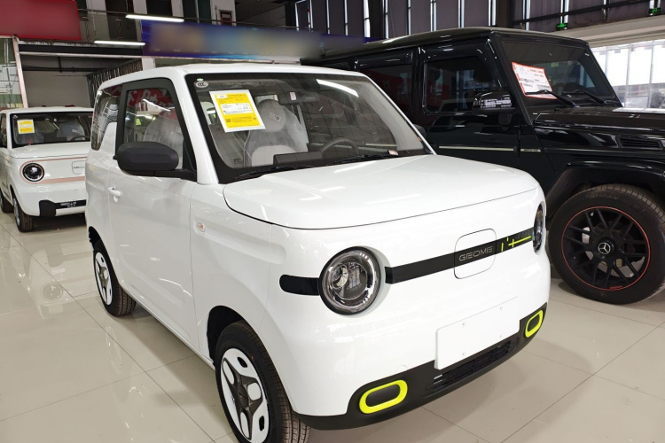 吉利银河 熊猫 2025款 210km 元气熊车身外观3