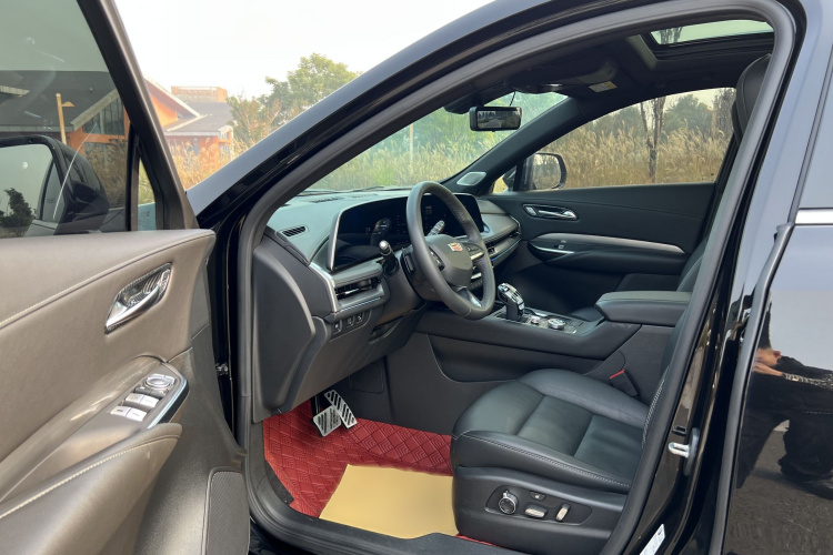 凯迪拉克XT4 2024款 28T 两驱尊贵型中控内饰7002